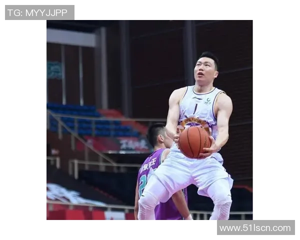 李根:从篮球场上的闪耀明星到生活中的坚韧奋斗者 李根:从篮球场上的闪耀明星到生活中的坚韧奋斗者